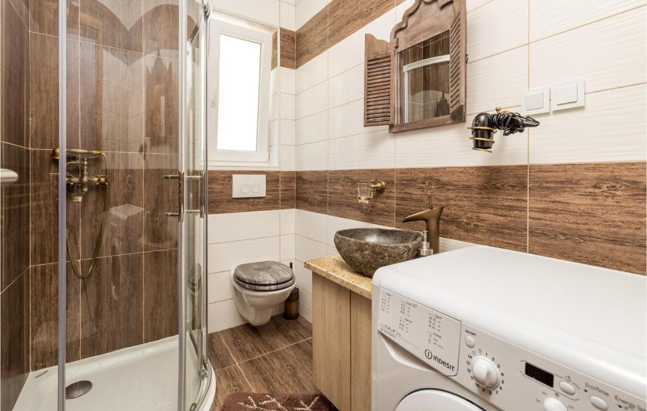1 Bedroom Gorgeous Apartment In Mošćenička Draga Zewnętrze zdjęcie